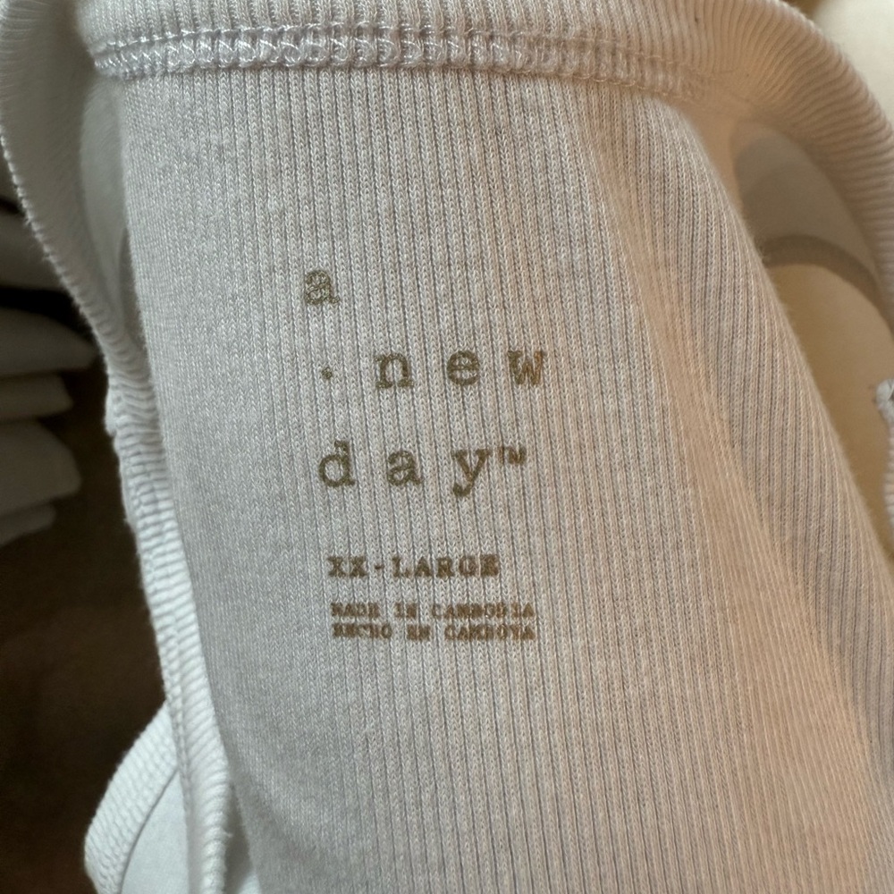 White Ribbed Tank Top - Picture 10 of 10